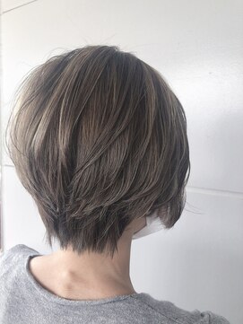 ヘアアンドメイク ムーア(Muuua) ハンサムショート