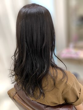 アドラーブル けやき通り店(adorable) 20代30代40代艶感アッシュグレージュ透明感ロング