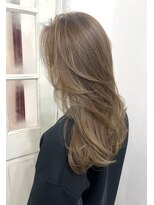 アリュウル 表参道 青山(Allure)&nbsp;ミルクティーベージュくびれカール韓国レイヤーカット【千葉】