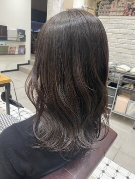 スモーキーブラウン