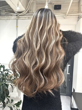 アルマバイロサ(ALMA by ROSA) ライトブラウン×ブロンドハイライト/担当rui