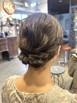 インデペンデンス(independence) 結婚式×アップスタイル