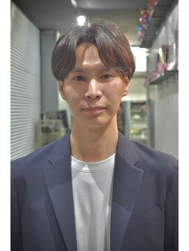 ガオプロデュースバイレボ(gao produced by revo) ニュアンスパーマ/センターパート/フェザーパーマ￥刈り上げ/韓国