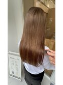 ベージュ