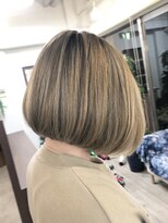 オリオリ ネイ(oli-oli ne'i)&nbsp;前下がりボブ/フレンチカジュアル/グレージュカラー