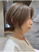 表参道白髪ぼかしハイライトウルフショートボブグレージュ40代◎