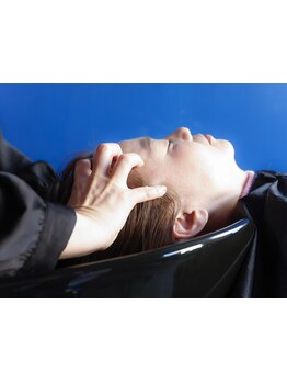 リラックスできるプライベート空間の中で、楽しめるヘッドスパ♪自分へのちょっとしたご褒美に◎