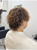 ツイストスパイラルパーマセンターパートウルフ