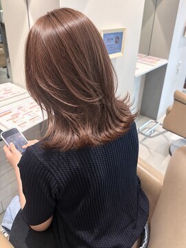 ルトワフクロマチ(Lutowa Fukuromachi) ハッシュカット/グレージュ/デザインカラー/袋町・本道