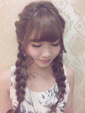 マジックマッシュ(Magic Mush) カジュアルに♪編みこみおさげ♪