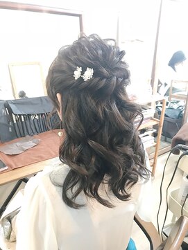 ロカット サロン(Roquat Salon) なみなみハーフアップアレンジ【ヘアアレンジ　立川/立川南口】