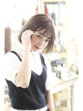 キミ(kimi) 【kimi自由が丘】グレージュ×ワンカールボブ×シースルーバング