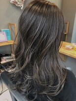 パム 恵比寿(PAM.)&nbsp;香草カラーで　ダメージレス　アッシュブラウン　【恵比寿】