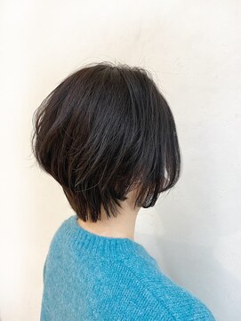 イソラヘアアトリエ(Isola hair atelier) 【Isola】小顔×前下がりショート