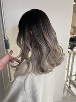 アライブ ハラジュク(ALIVE harajuku)&nbsp;ホワイトベージュグラデーションカラー　ryota