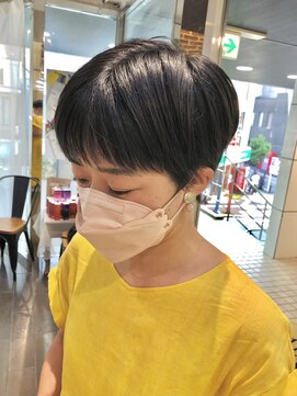 ヘアーアンドメイク ビス(HAIR&MAKE bis) 大人かわいいベリーショート☆ももこ