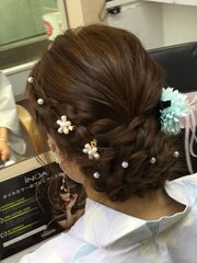 お姫様風浴衣の着付けとヘアアレンジ