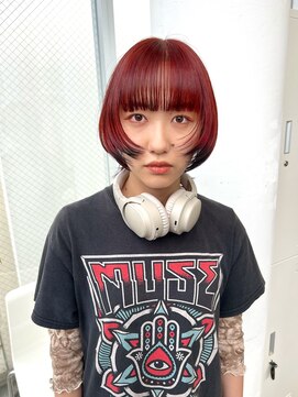 ジーナ オモテサンドウ(XENA) ウルフカット×デザインカラー