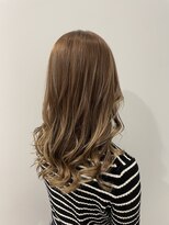 オン(ON)&nbsp;柔らかベージュカラー