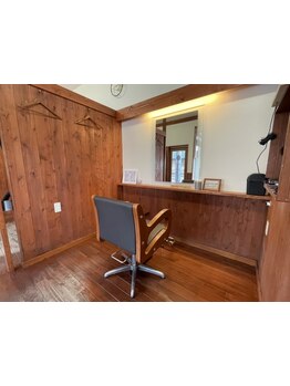 【半個室】和と洋が調和する落ち着いた店内で、日々の疲れをリフレッシュ。心安らぐひとときを。