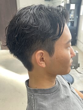 フイ 自由が丘(men's salon Hui) メンズ/アップバング/ツーブロックマッシュ/束感ショート波巻き