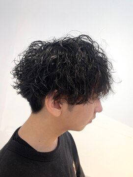 ヴィ 大宮(Vii) ダークアッシュ/カルマパーマ/アッシュブラック[メンズ/大宮]