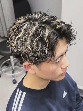 リベル(LIBER) 波巻きパーマ×ハイライト[八王子駅/メンズサロン