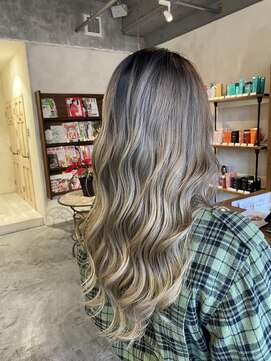 ドアバイリップル(door by LIPPUL) 髪質改善トリートメント　バレイヤージュ　ブロンドカラー