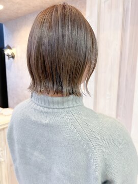 キャアリー(Caary) 福山市美容師求人募集中ナチュラル外ハネ切りっぱなしボブ