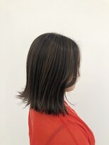 ヘアアンドメイク ムーア(Muuua)&nbsp;筋感ハイライト＋ダークサンドベージュ