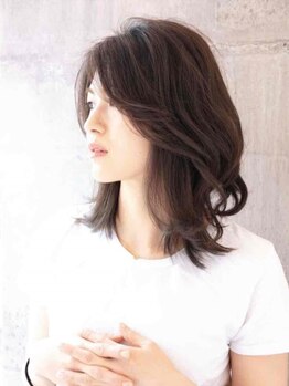 ロイヤルスター(ROYAL STAR)の写真/6月オープン！一人一人の髪質・骨格・クセを見極め、あなたの魅力を最大限に引き出すスタイルを提案♪