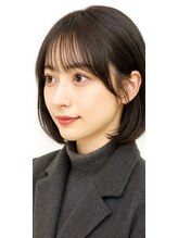 【ボブは顔まわりが命】フェイスラインともみあげのデザインで、小顔見せが一気に決まります。