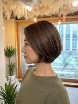 ホロル(horol)&nbsp;ひし形シルエットの大人ショートボブ