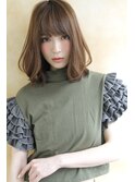 逆三角ボブ前髪斜めバング_マーメイドアッシュベージュカラー