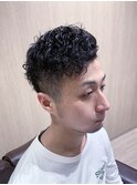 大人な雰囲気漂うハードツーブロックパーマ