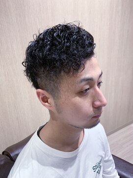 ライール ザ バーバー(Lair the barber) 大人な雰囲気漂うハードツーブロックパーマ