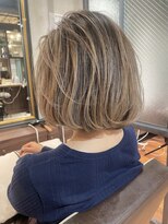 リバレッジ 白金(Leverage)&nbsp;バレイヤージュ大人ベージュボブ　担当 濱口