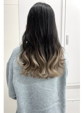 アライブ キチジョウジ(ALIVE Kichijoji) ホワイトベージュグラデーションカラー