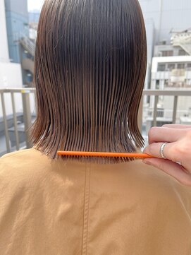 フィルムス 新宿(FILMS) 斜めバング/グレージュカラー/デザインカラー/シルキーベージュ