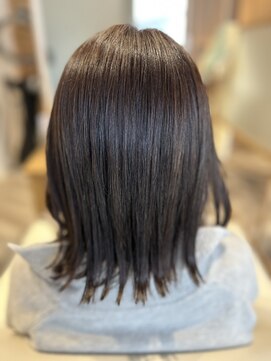 エムコレクション 丸亀店 外ハネミディアム/切りっぱなしミディアム/オリーブベージュ