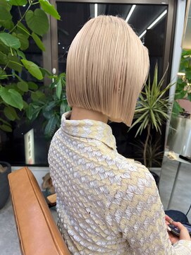 ネルケ 立川(nelke) ミルクティーベージュダブルカラーケアブリーチインナーカラー