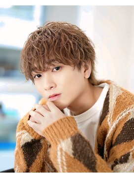 オーシャントーキョー 心斎橋(OCEAN TOKYO WEST) 波巻きパーマツイストスパイラルパーマセンターパートウルフ