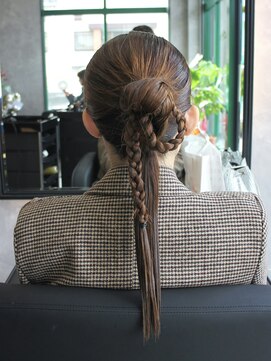 トラント ミル(TRENTEMILLE) 参列ヘア