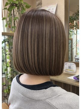 グランヘアー 大町店(GRANHAIR) ミディアムボブ×ハイライトカラー