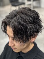 オーバルバイアピッシュ(OVARL by apish)&nbsp;ツイスパ/センターパート/縦落ちパーマ