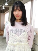 トナリ(tonari) アッシュブラック ミディアムレイヤー 20代【鹿児島中央駅】