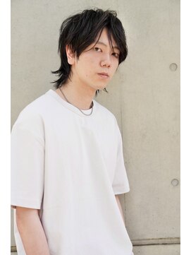 ヘアーラウンジ エゴ(Hair Lounge EGO) センターパートで束感前髪に メンズショート