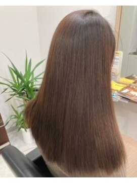 エルプラスヘアー(L+hair) 絹髪再現　美髪ストレートヘア（20代後半・くせ毛改善）