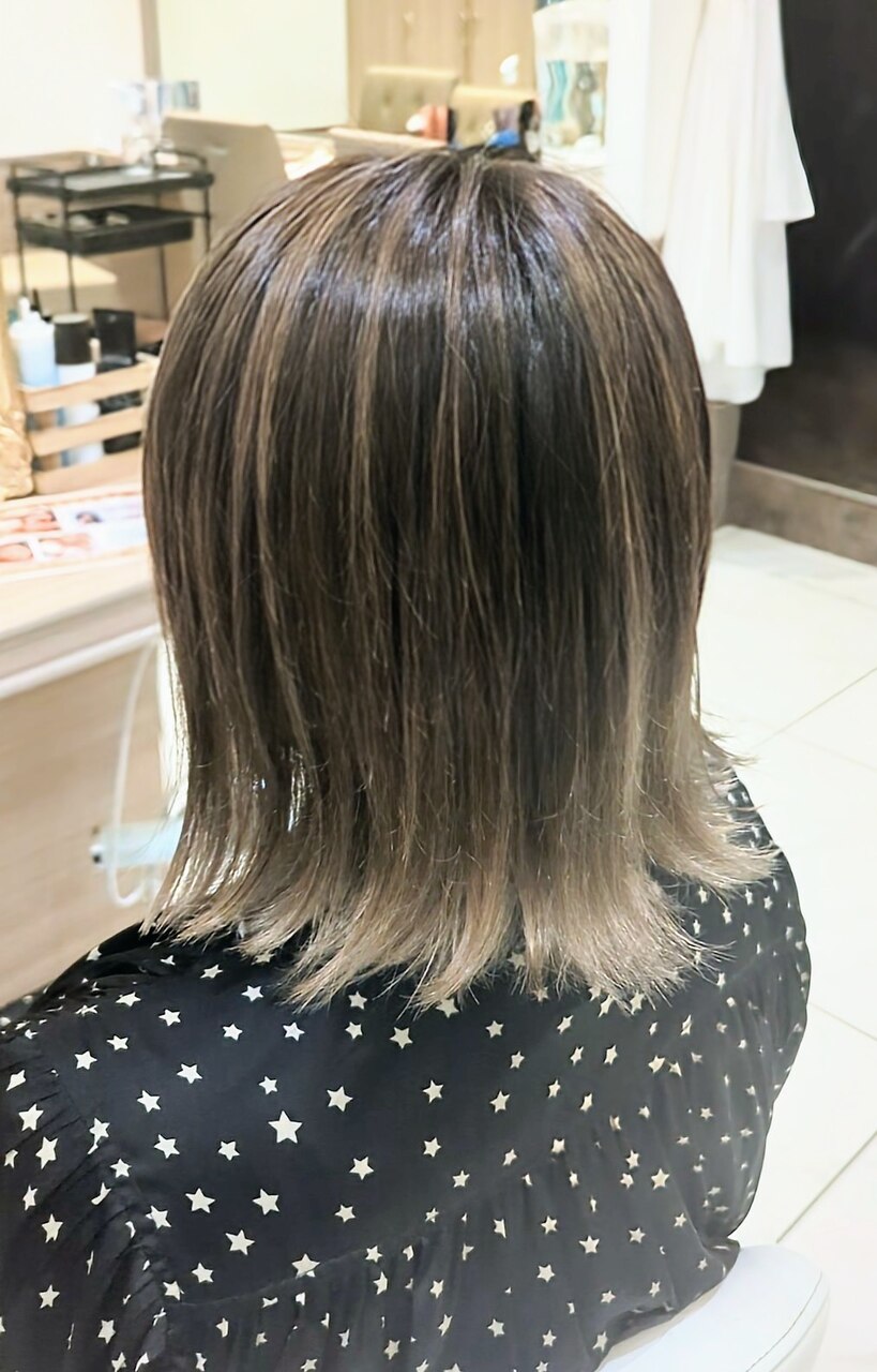 白髪ぼかしハイライト：L199842498｜アッシュ 鶴見店(Ash)のヘア
