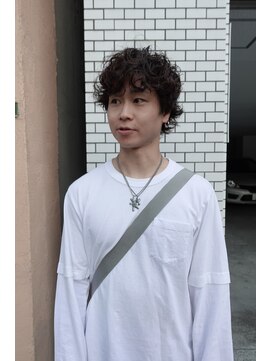 シイ(SIE) カジュアルウルフ×カーリーパーマ